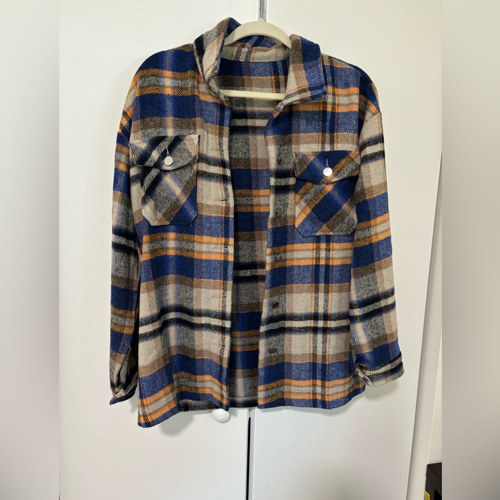 Aerie Women’s Flannel, size medium, never been worn.